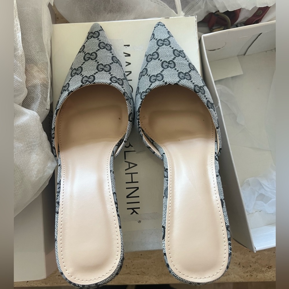 Amazon heels